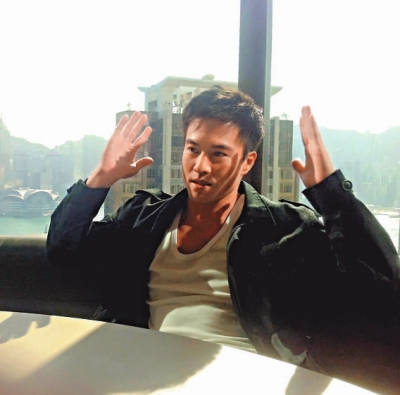 经开区外国语学校写春联迎新年挥毫泼墨送祝福|ky开元电竞(图1) ky开元集团