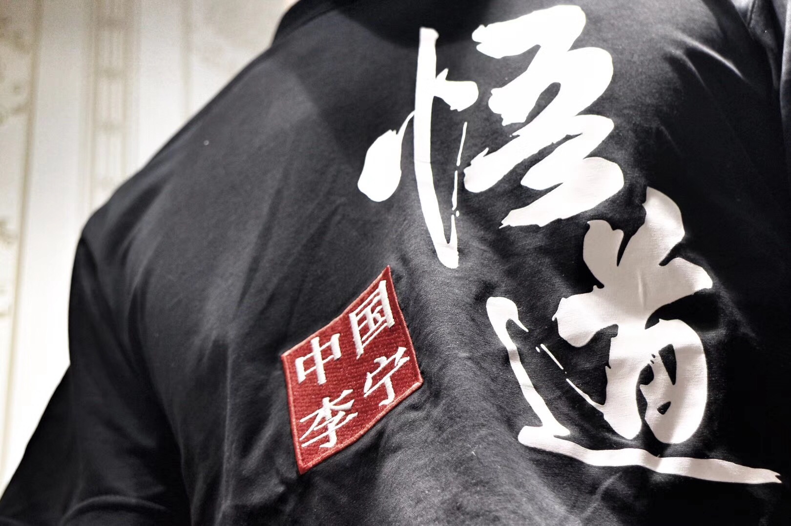 夏天Alex暖声治愈情歌《我知道他爱你》台湾新加坡火热-KY开元集团官网(图2) KY开元集团官网