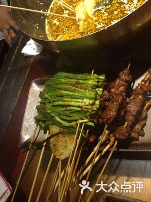 罗桐社区:开展十九大精神宣讲暨党建服务活动【ky开元电竞】(图2) ky开元